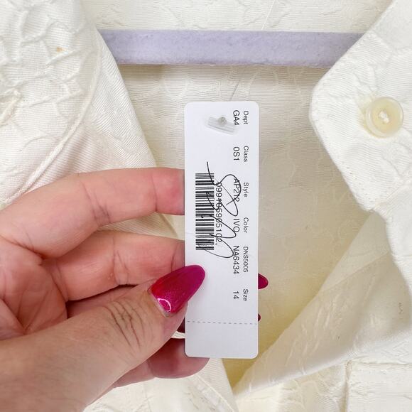 NWT J Crew Embroidered Floral Long Sleeve Tie Waist Cream Utility Romper 14 - Picture 13 of 16